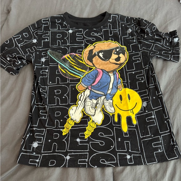 Gently worn boys tshirt - Picture 1 of 5
